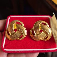 Vintage Gold Tone Earrings