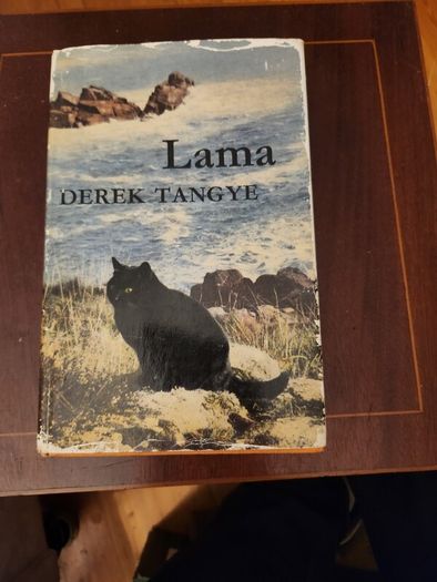 Lama  Derek Taynge. 1966 First Edition Hardback With Dustjacket 37.