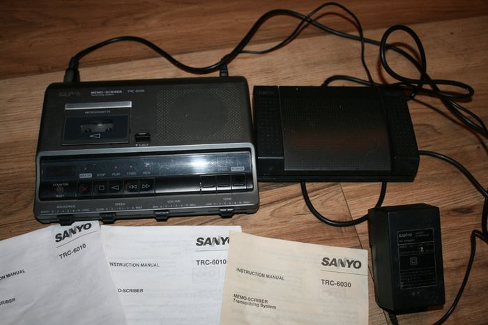Sanyo TRC-6030 Micro-Cassette Transcription Machine Dictaphone Transcribing System Dictation (in working condition)
