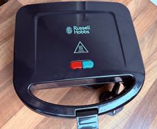 Russel Hobbs Toasted Sandwich Maker