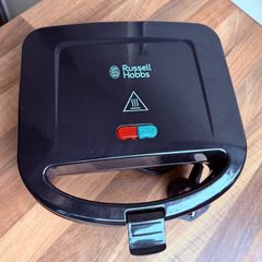 Russel Hobbs Toasted Sandwich Maker
