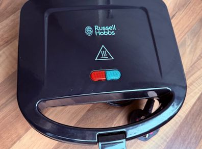 Russel Hobbs Toasted Sandwich Maker