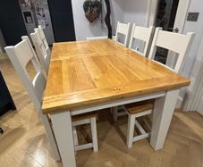 Solid Oak Extendable Dining Table & 6 Chairs - off white/cream