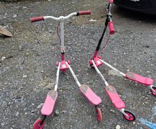 2 x Sporter 3 wheel scooters