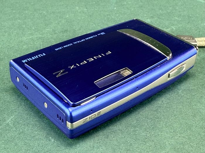 Fujifilm Digital Camera FinePix Z10fd 7.2MP Blue