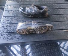 golf shoes
