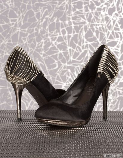 chain high heels