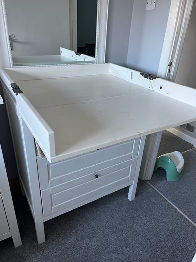 Ikea - Changing Table