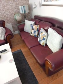 Leather sofa 3 and 2 seater