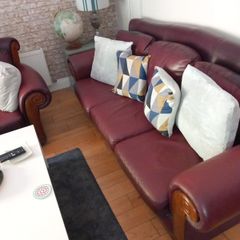 Leather sofa 3 and 2 seater