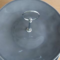 cake stand