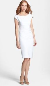 Diane Von Furstenberg flattering white dress size 8