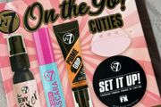 W7 gift set