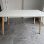 White dining table Image 3