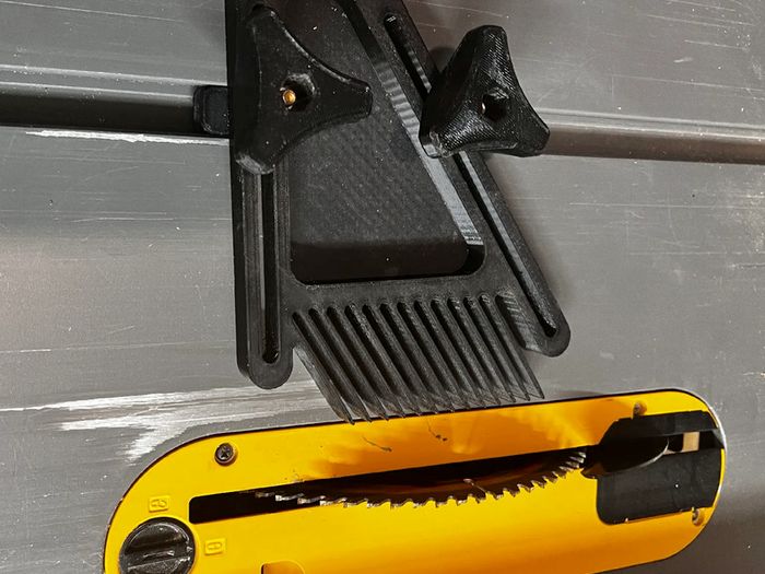 DeWalt DWE7491RS Featherboard Slides and Knobs