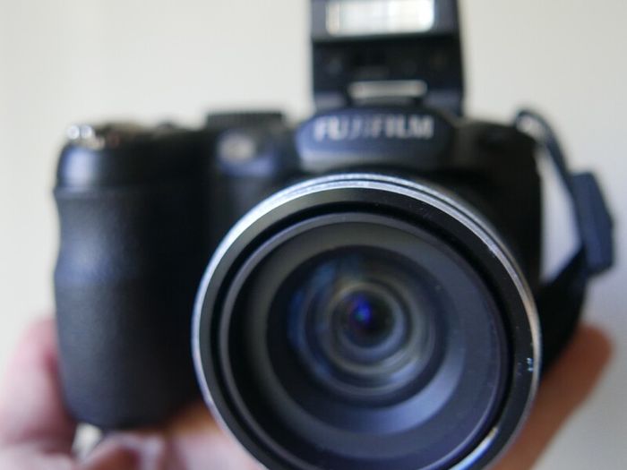 Fujifilm FinePix S2950 14MP Digital Bridge Camera