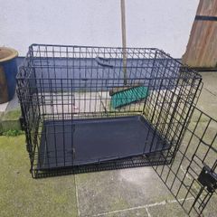 Medium dog crate