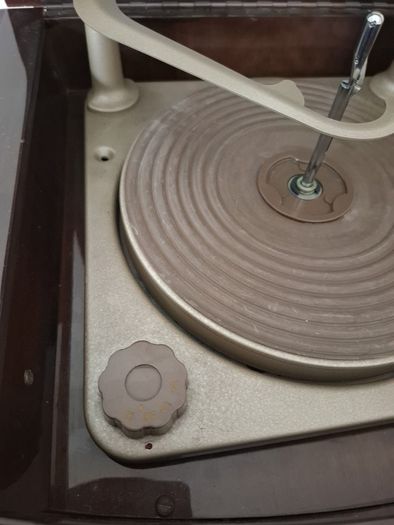 mid century PYE BLACK BOX  record player. Designed by Robin Day.  Mint condition.