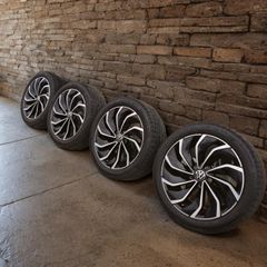 17" Genuine VW Ventura Alloys Good Tyres