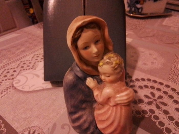 Goebel Mother & Child Figurine