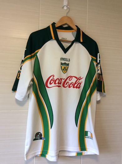 Ireland Jersey. GAA Compromise/ Aussie Rules Jersey. Official Mens Oneills Jersey. Collect In Dublin Or Receive Via Post.