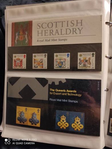 Stamp album UK's Presentation packs x 100