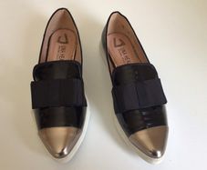 Una Healy Ladies Black and Silver Loafers Eu 39 size 6