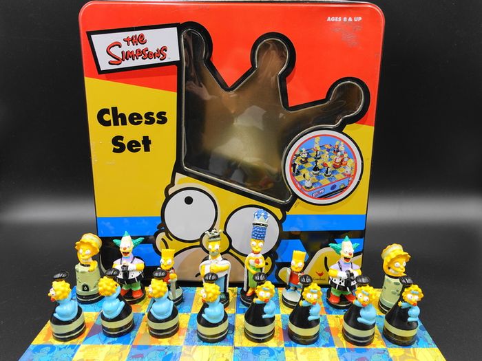 Vintge 1998 Bart Simson Chess Set