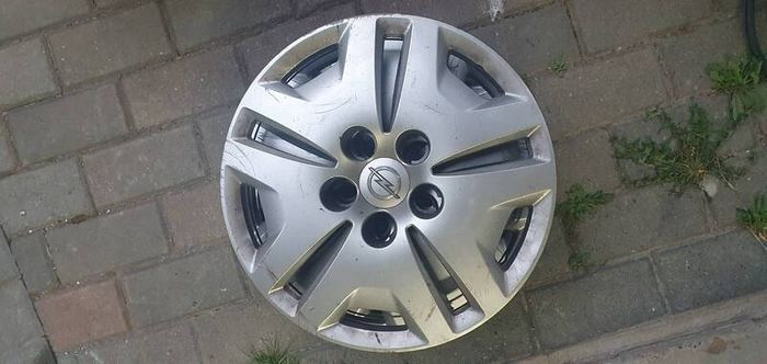 opel astra wheel hub caps