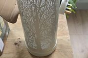beautiful tree scene table lamp new