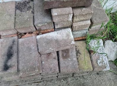Free red bricks