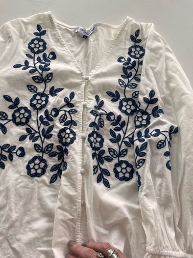 blouse 100% cotton embroidered