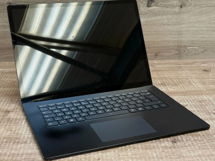 Microsoft Surface Laptop 3 Touchscreen 15" 1872 Intel I7-1065G7 32GB RAM 1TB NVMe SSD Win 11 Pro