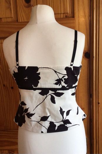 Principles Petites Ladies Black and White Cotton Blend 2 Piece skirt and Top Set 12/14  including postage