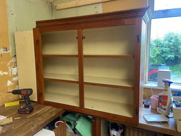 Kitchen wall unit