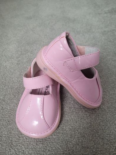 Wee Squeak - Shiny pink - girls shoes, size 19/3