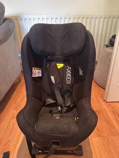 Axkid Car seat