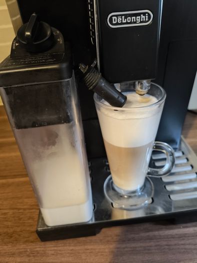 Delonghi Eletta Cappuccino coffee machine