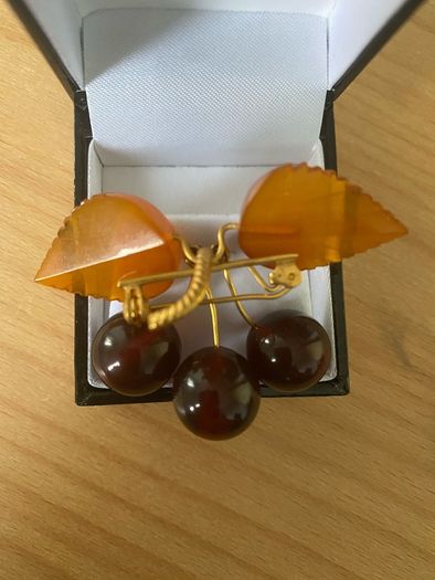 Vintage .6rk gold plated Russian Baltic Amber brooch