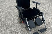 Electric wheelchair