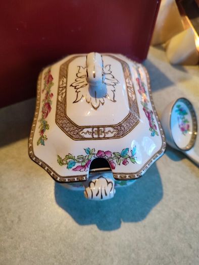 Vintage bridgwood Indian tree Gravy boat or soup tureen with Ladle