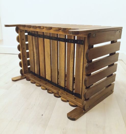 Planters. 4X flower stands. 4X beautiful solid wood planters. This set of four planters