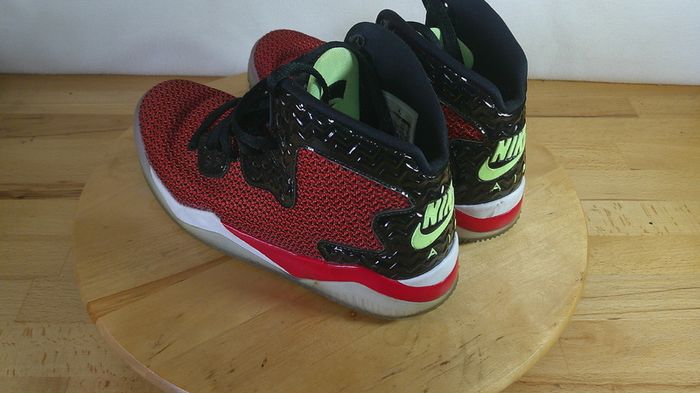 Nike Air Jordan Spike Forty University Red 819952-605 Size UK 7 / EU 41 / US 8 Very Good Condition