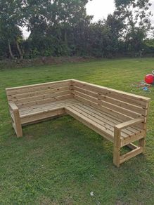 L-shape garden bench