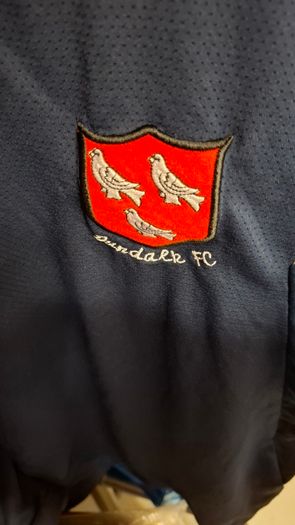 Dundalk Football Club Official Umbro Football Jersey (Adult Small) FREE POST