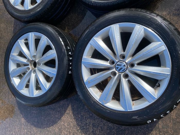 2014 VOLKSWAGEN PASSAT alloys wheels & Tyres