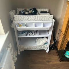 Baby changing table & bath