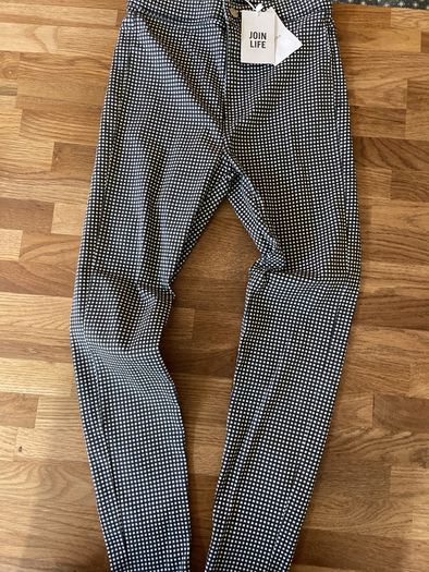 Brand New Bershka High Rise Jeggings Size 10