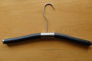 Flexible Foam Hanger