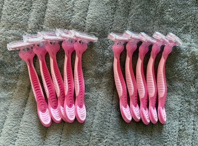 Brand new Gillette Venus disposable razors (10 in total)